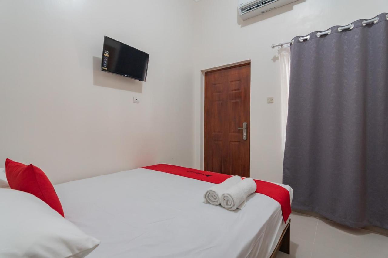 Reddoorz Syariah Plus @ Perintis Guesthouse Tasikmalaya Buitenkant foto