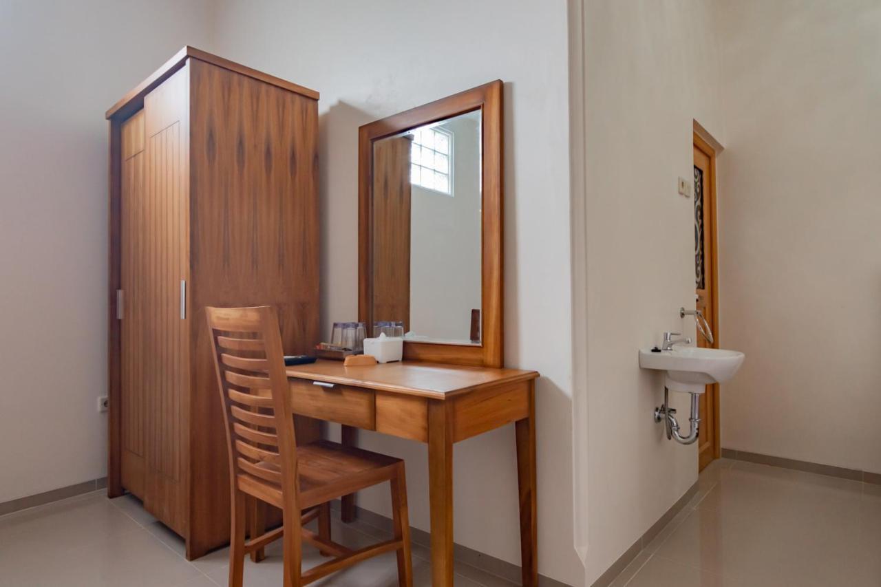 Reddoorz Syariah Plus @ Perintis Guesthouse Tasikmalaya Buitenkant foto