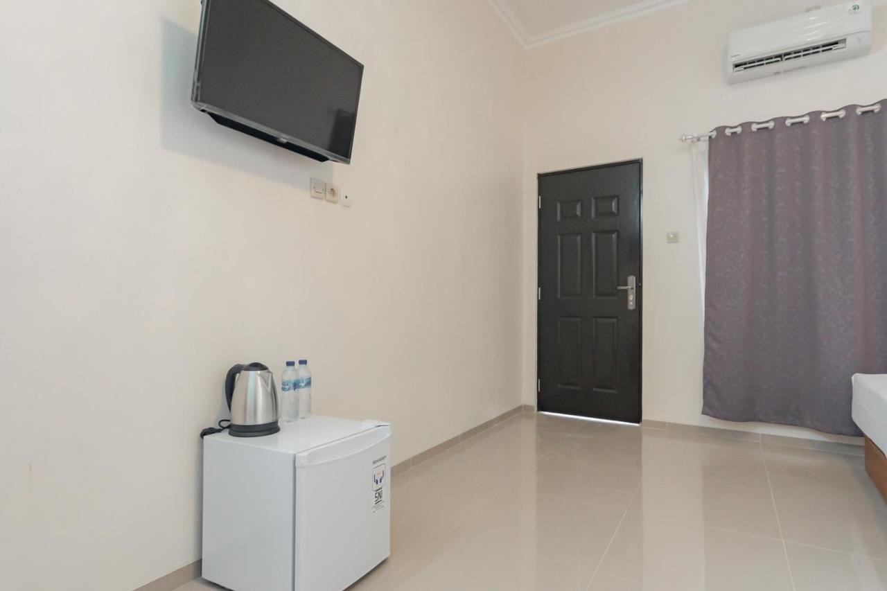 Reddoorz Syariah Plus @ Perintis Guesthouse Tasikmalaya Buitenkant foto