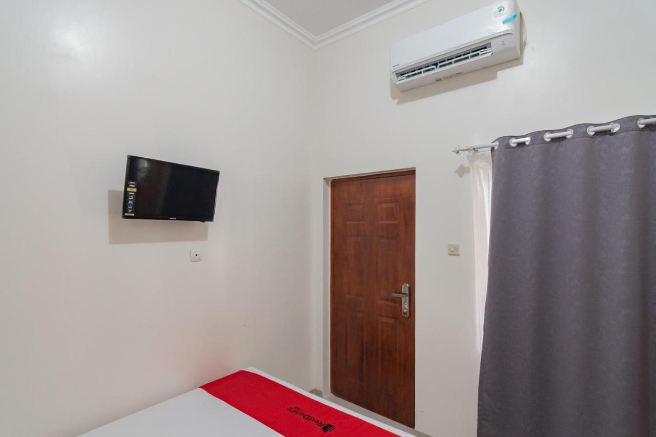 Reddoorz Syariah Plus @ Perintis Guesthouse Tasikmalaya Buitenkant foto