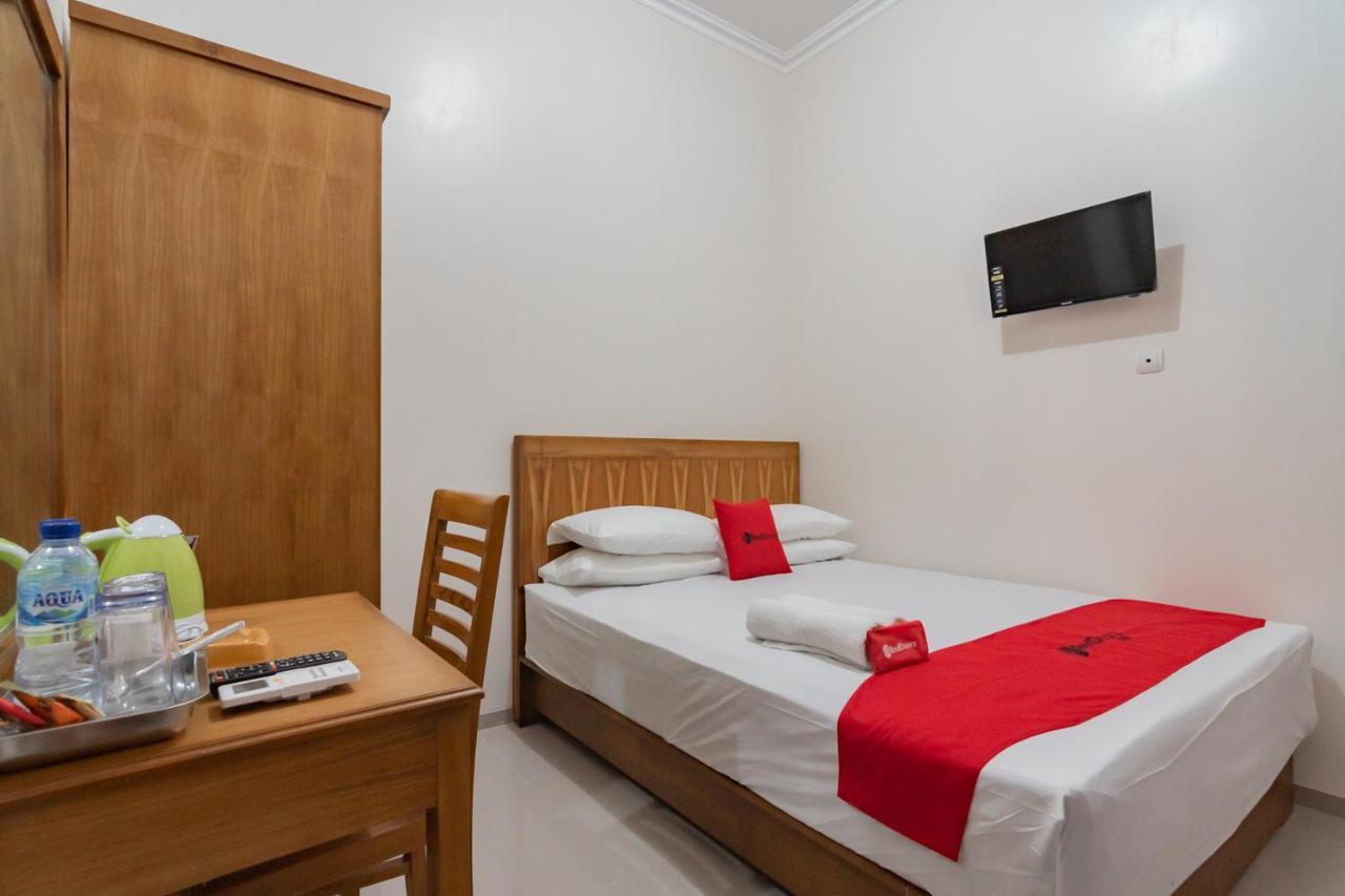 Reddoorz Syariah Plus @ Perintis Guesthouse Tasikmalaya Buitenkant foto