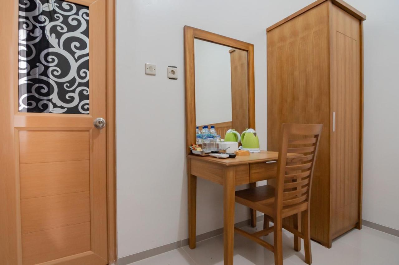 Reddoorz Syariah Plus @ Perintis Guesthouse Tasikmalaya Buitenkant foto