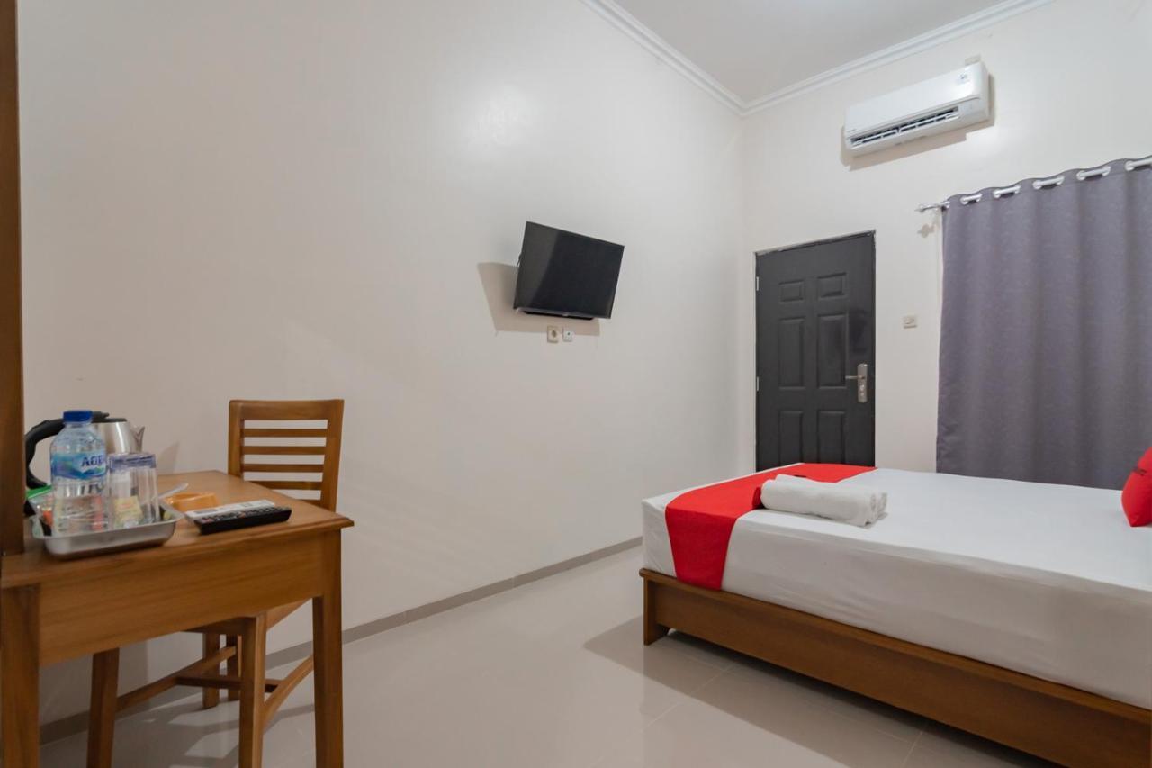 Reddoorz Syariah Plus @ Perintis Guesthouse Tasikmalaya Buitenkant foto